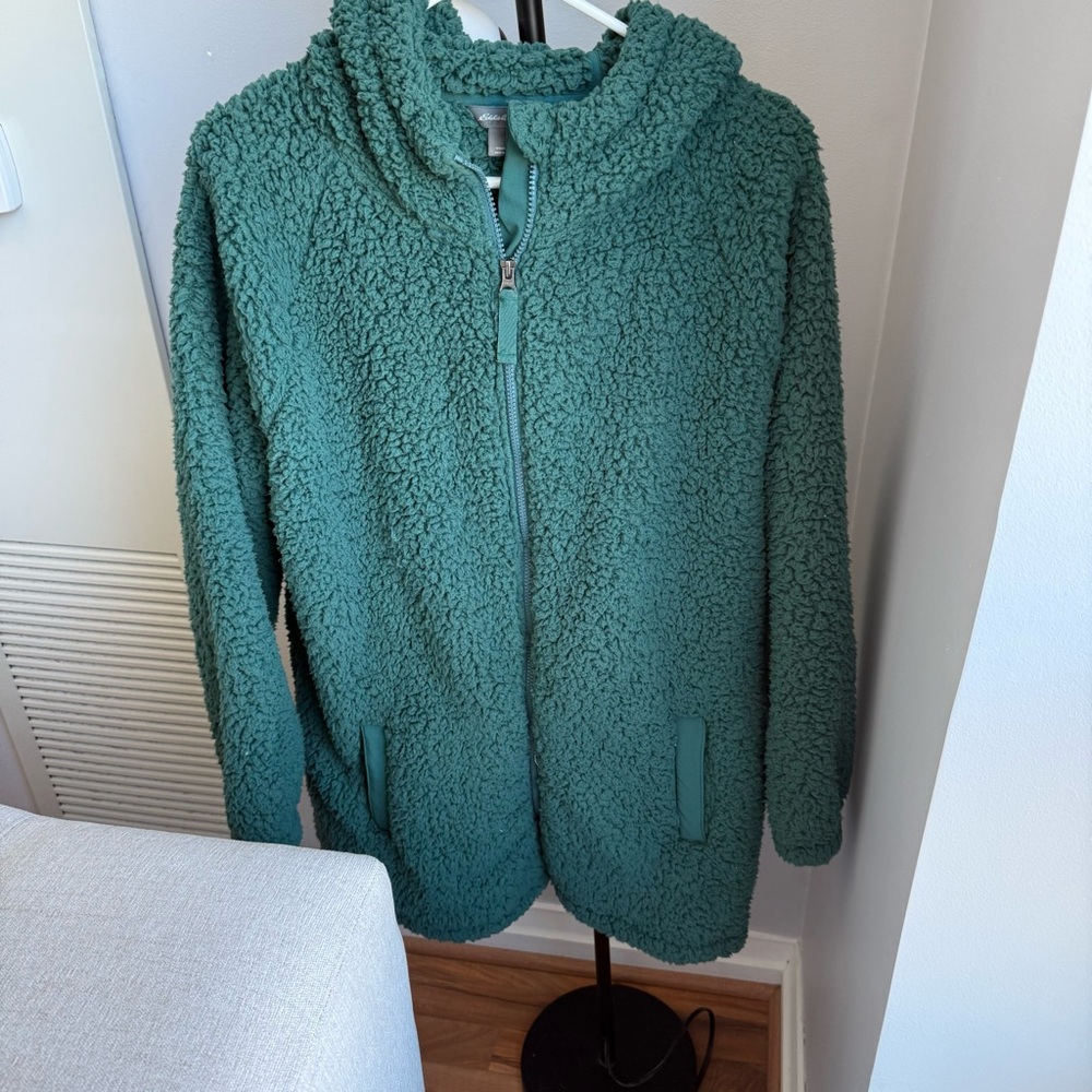 NWT Eddie Bauer Forest Green Sherpa Jacket